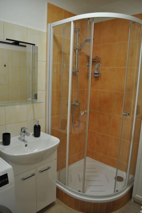Apartment In Praha 3 Buitenkant foto