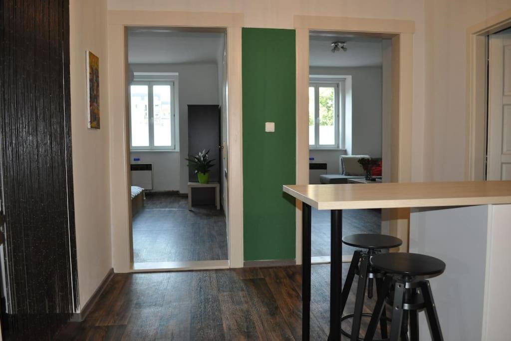 Apartment In Praha 3 Buitenkant foto